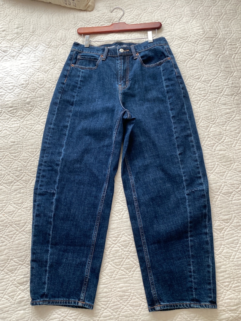 Old Navy Evie High Rise Barrel Leg Dark Wash Trending Jeans Size 8 - Picture 4 of 16